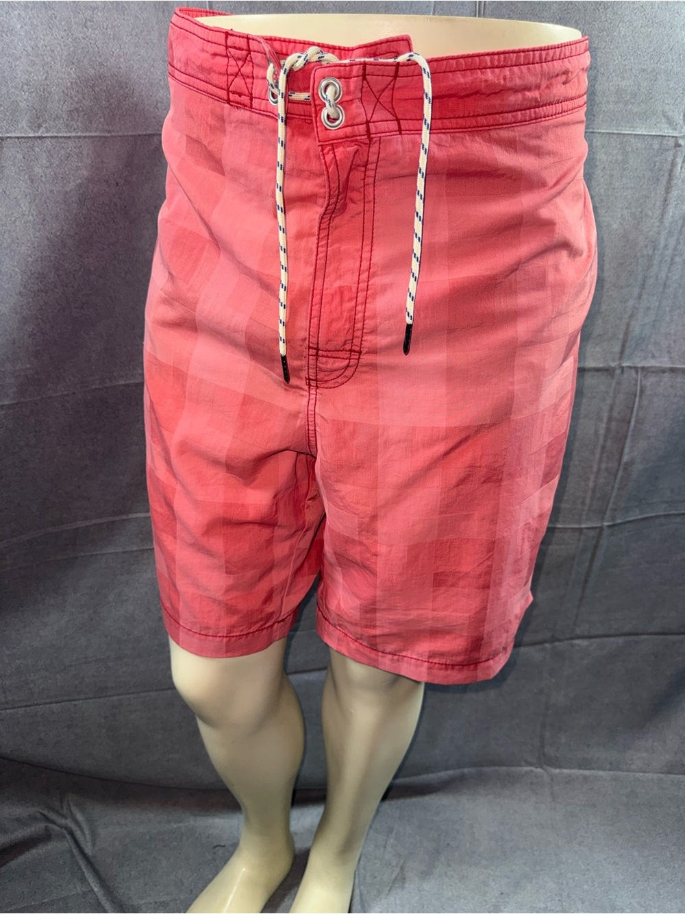 2977-Tommy Bahama Coral Check Swim Board Shorts